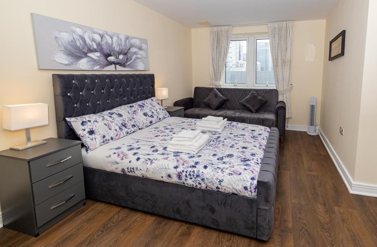 Two Bed Apartment Near Canary Wharf Лондон Екстериор снимка