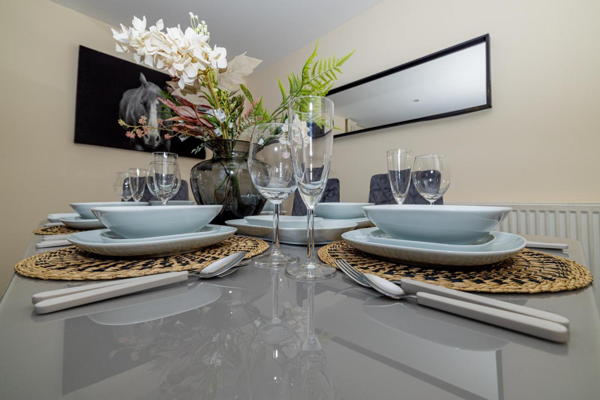 Two Bed Apartment Near Canary Wharf Лондон Екстериор снимка