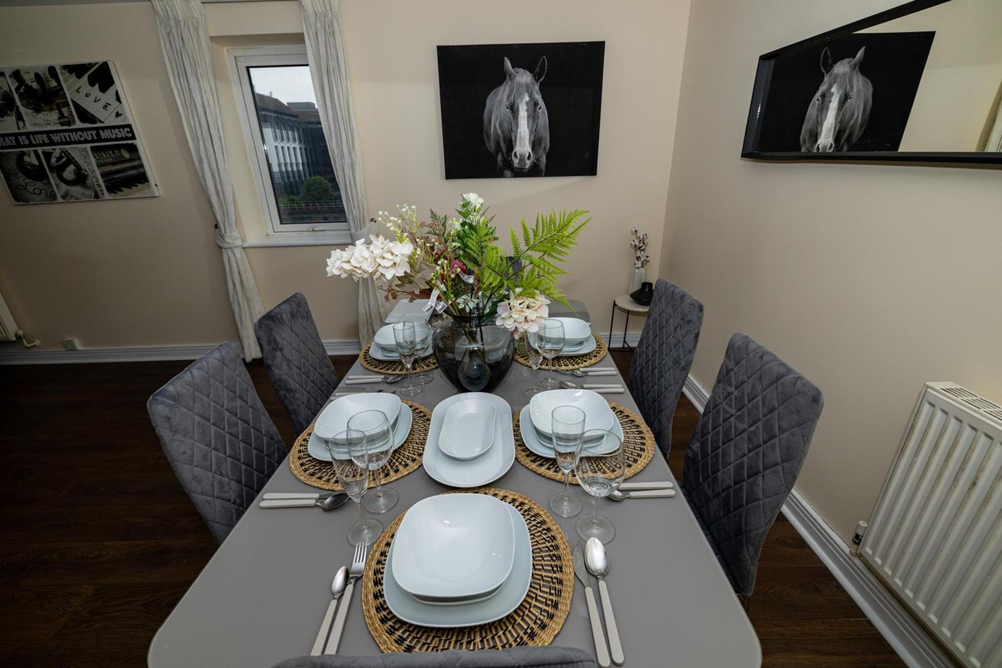 Two Bed Apartment Near Canary Wharf Лондон Екстериор снимка
